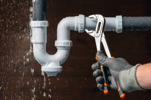 Professional Emergency Plumber technician working in Campbell, OH
